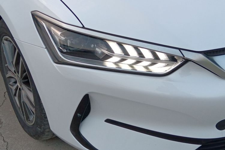 比亚迪 秦PLUS 2021款 EV 400KM 豪华型车身外观6005