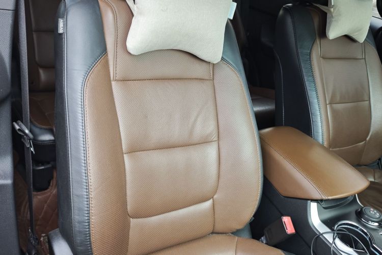 福特 探险者(进口) 2013款 3.5L 尊享型中控内饰7003