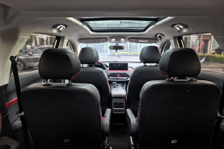 思皓X8 2021款 300T DCT豪华智联版 6座中控内饰7008