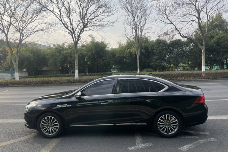 广汽传祺 传祺GA8 2017款 280T 尊享版车身外观6003