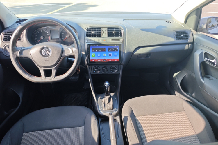 大众 Polo 2016款 1.4L 自动风尚型中控内饰7003