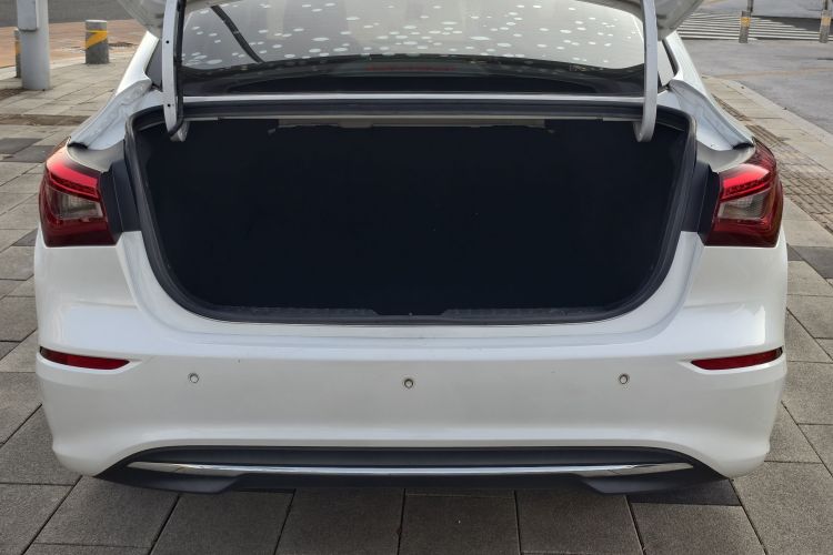 长安 逸动 2019款 高能版 1.6L GDI 自动先锋型 国VI车身外观6007