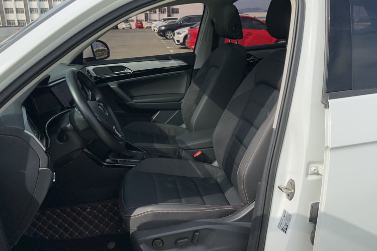 大众 探岳 2021款 330TSI 两驱豪华智联版Plus局部细节19