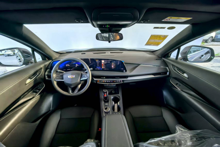 凯迪拉克XT4 2024款 改款 25T 两驱都会型中控内饰7002