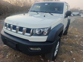 北京越野 北京BJ40 2016款 2.0T 手动两驱尊贵版