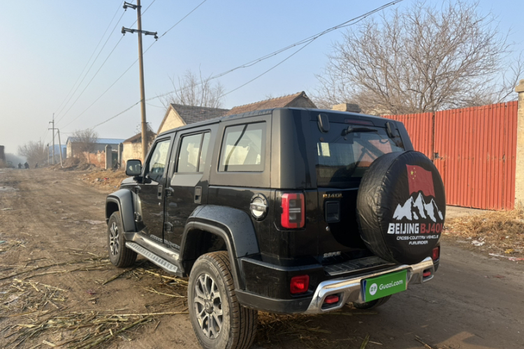 北京越野 北京BJ40 2019款 2.3T 自动四驱城市猎人版旗舰型 国VI车身外观6006