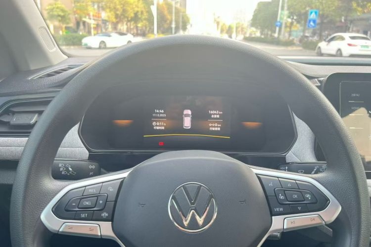 大众 途岳 2025款 新锐 1.5L 锐进版中控内饰15