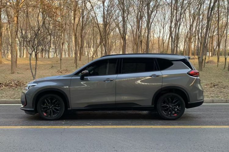 雪佛兰 沃兰多 2018款 Redline 530T 自动纵享版（5+2款） 国V车身外观6009