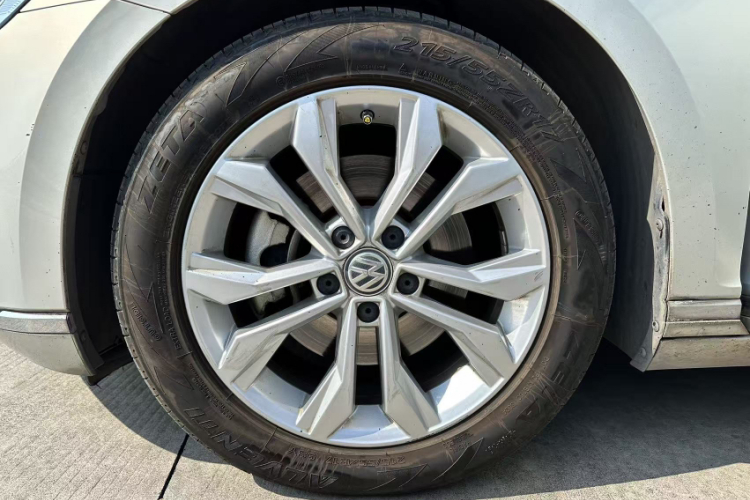 大众 迈腾 2019款 330TSI DSG 豪华型 国VI车身外观6002