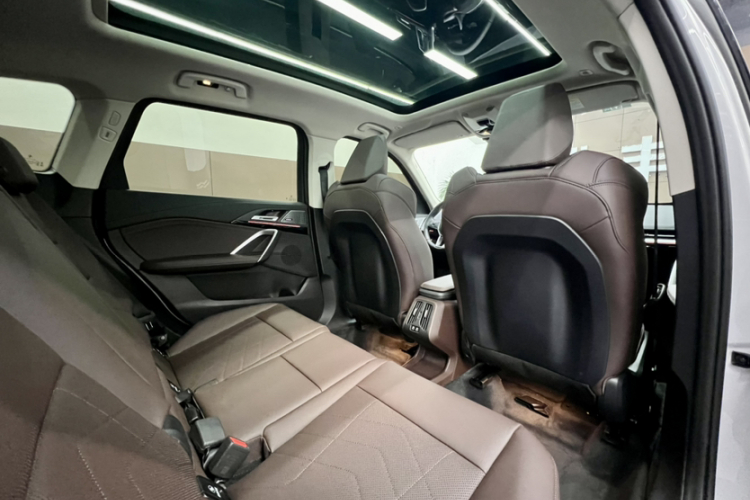 宝马X1 2024款 sDrive25Li X设计套装中控内饰7010