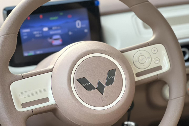 五菱汽车 宏光MINIEV 2025款 四门版 进阶款中控内饰7004