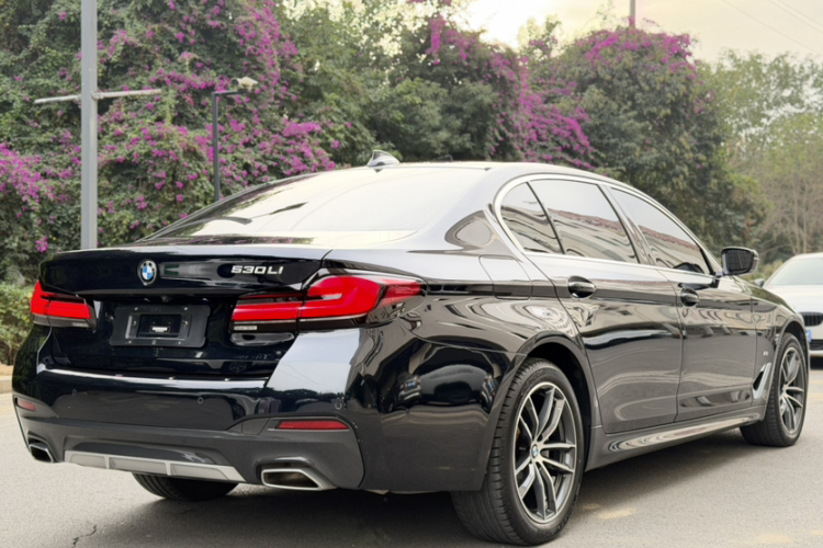 宝马5系 2022款 改款 525Li M运动套装车身外观6005