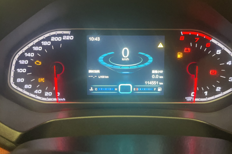 奇瑞 瑞虎7 2016款 1.5T 手动耀目版中控内饰15