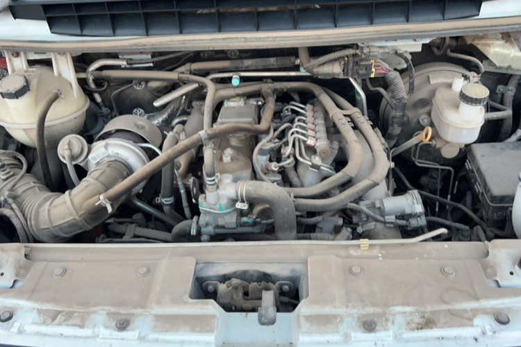 江铃 特顺 2019款 2.8T商运型短轴中顶6座国VI JX493局部细节24