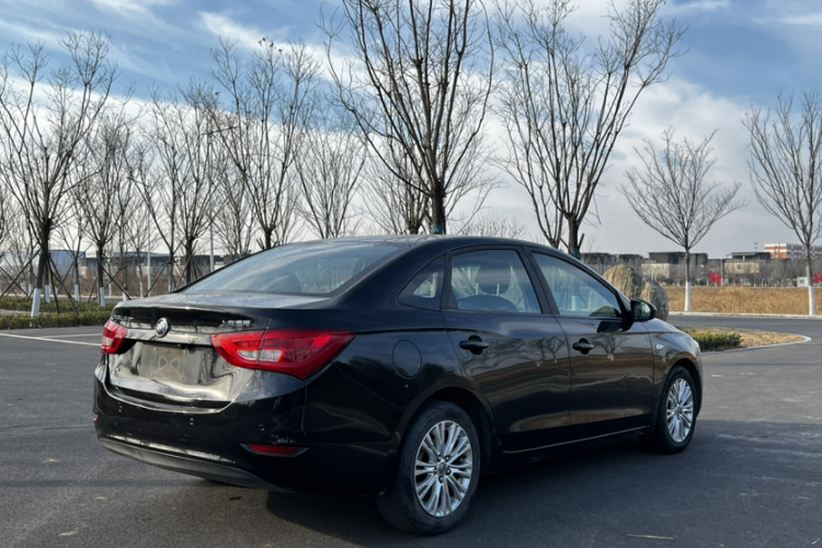 别克 英朗 2015款 15N 自动豪华型车身外观6004