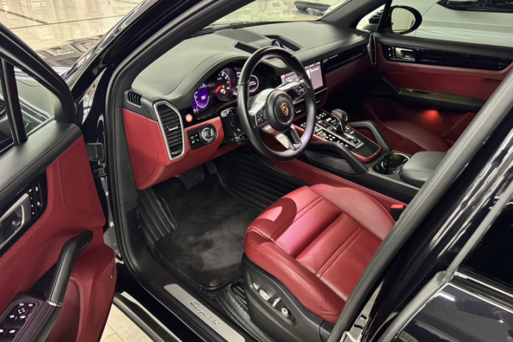 保时捷 2019款 Cayenne 3.0T中控内饰7006