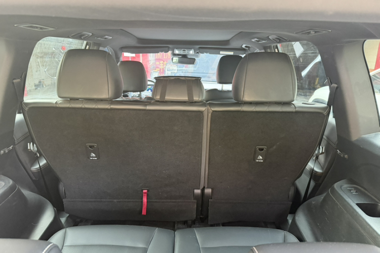 广汽传祺 传祺GS8 2022款 双擎系列 2.0TM 四驱尊贵版 （七座）中控内饰7002