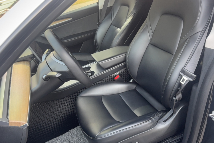 特斯拉 Model Y 2021款 标准续航后驱版局部细节19