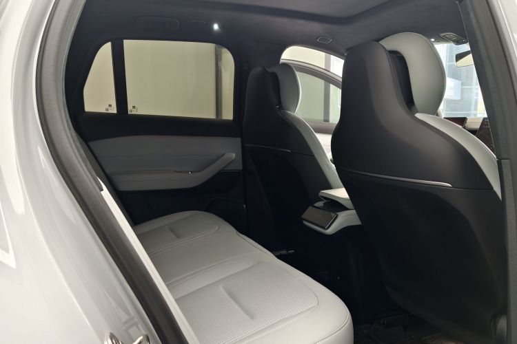 蔚来ES6 2023款 75kWh中控内饰7007