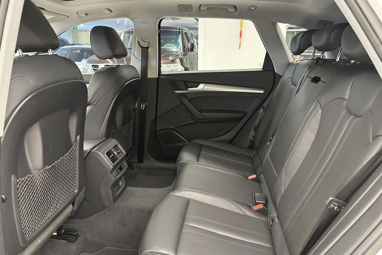 奥迪Q5L 2018款 45 TFSI 尊享运动型 国V中控内饰7008