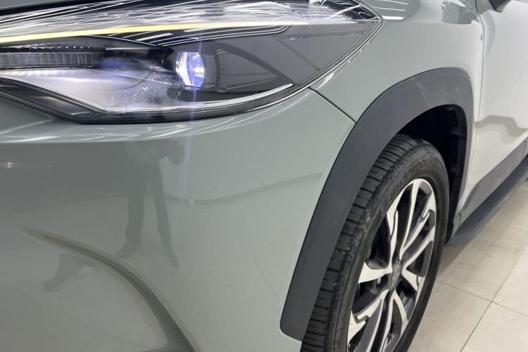 丰田 卡罗拉锐放 2022款 2.0L 旗舰版车身外观6006