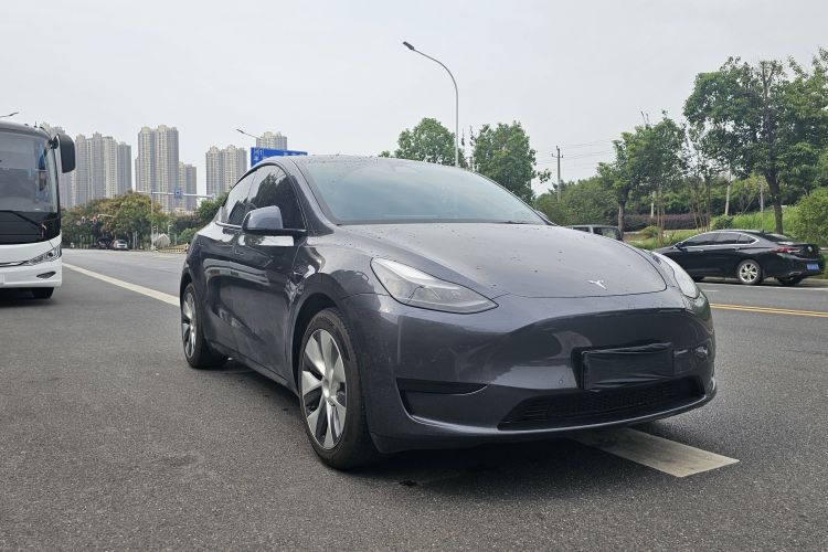 特斯拉 Model Y 2022款 改款 后轮驱动版车身外观6005