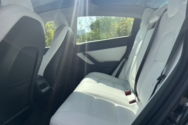 特斯拉 Model 3 2020款 标准续航后驱升级版中控内饰7001