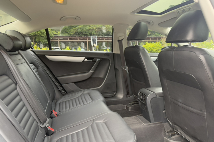 大众 迈腾 2015款 1.8TSI 领先型中控内饰7008