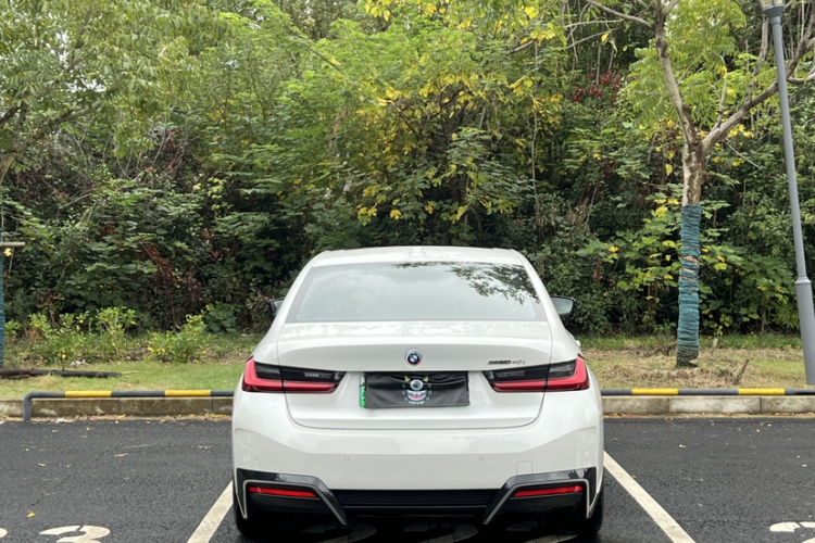 宝马i3 2024款 eDrive 40 L 曜夜套装车身外观6006