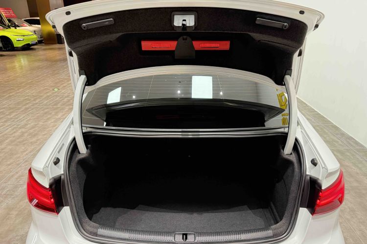 奥迪A3 2018款 30周年年型 Limousine 35 TFSI 进取型局部细节9008