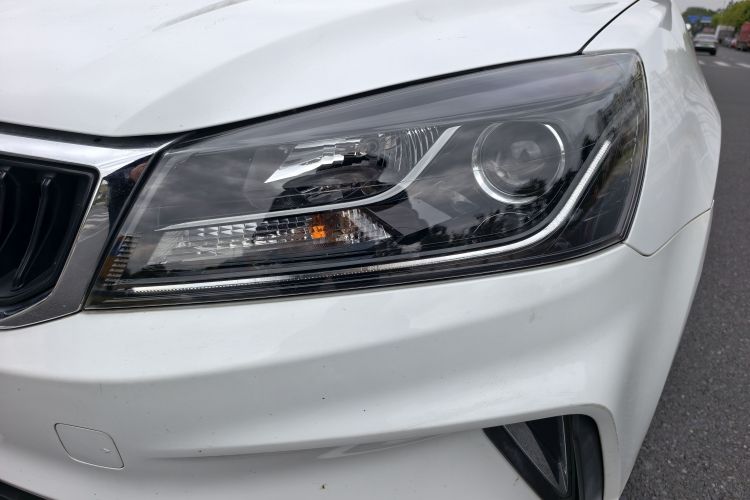 吉利汽车 帝豪 2021款 UP 1.5L 手动豪华型车身外观6008