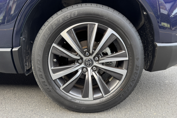 丰田 凌放HARRIER 2022款 双擎 2.5L CVT两驱豪华版局部细节9006