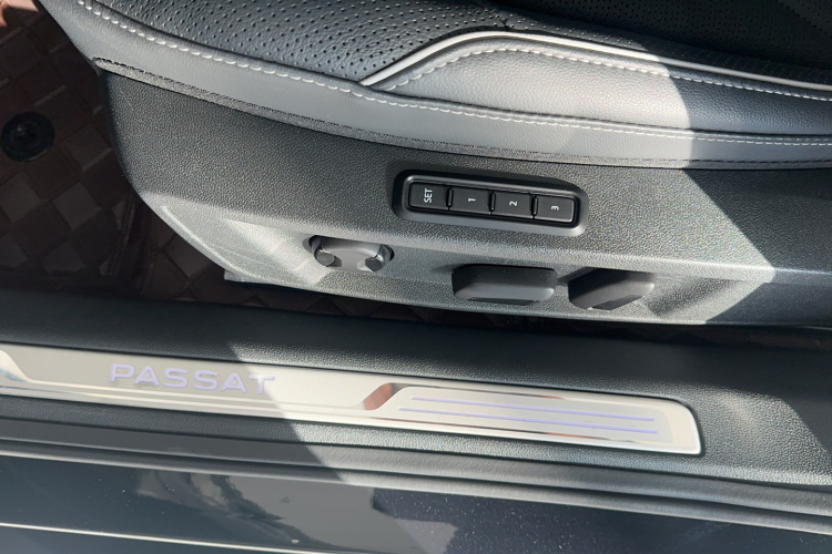 大众 帕萨特 2023款 改款 330TSI 豪华版局部细节9001