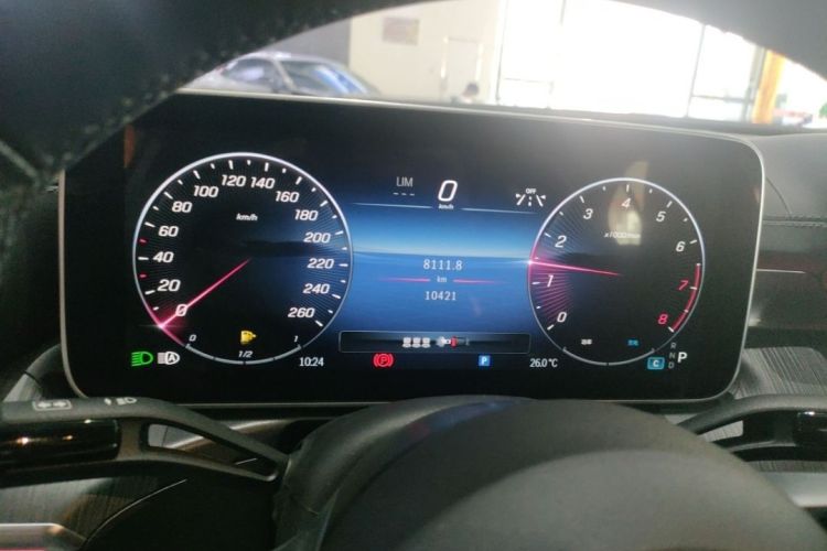 奔驰C级 2024款 改款 C 260 L 皓夜运动版中控内饰15