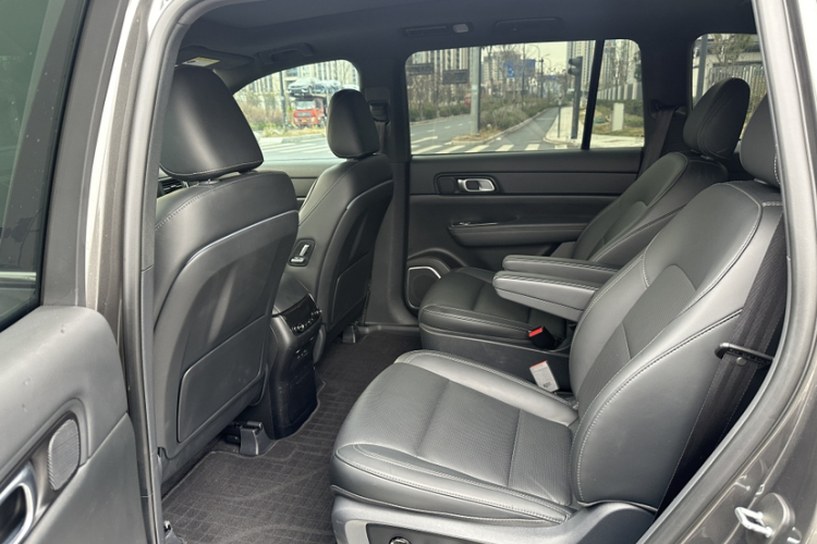 理想汽车 理想ONE 2021款 增程6座版中控内饰7001