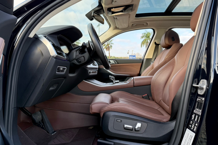 宝马X5(进口) 2022款 xDrive30i M运动套装中控内饰7003