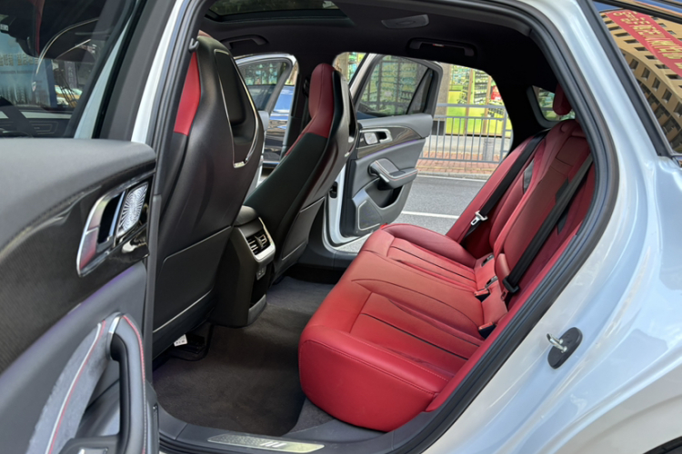 红旗H6 2023款 2.0T 致尚版中控内饰7003