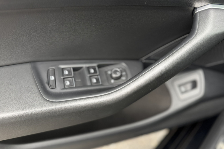 大众 迈腾 2019款 330TSI DSG 豪华型 国VI中控内饰7012