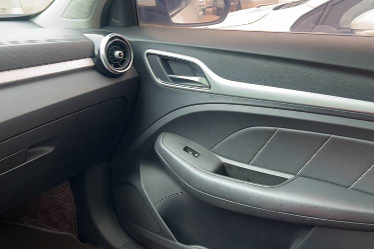 名爵ZS 2018款 1.5L 自动豪华版 国V中控内饰7008