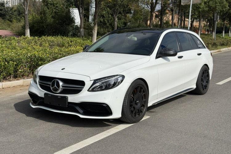 奔驰C级(进口) 2018款 C 200 旅行轿车车身外观1