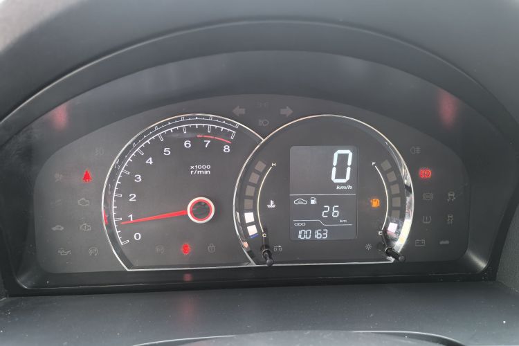 荣威350 2015款 1.5L 手动豪华天窗版中控内饰15