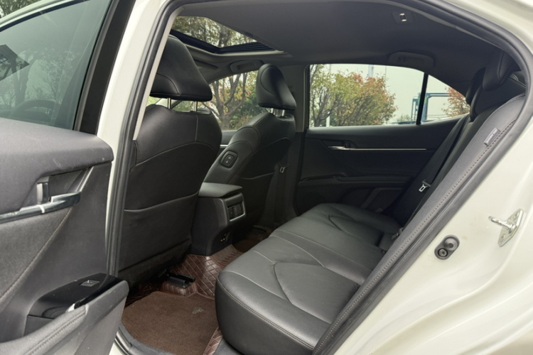 丰田 凯美瑞 2021款 2.0G 豪华版中控内饰7006