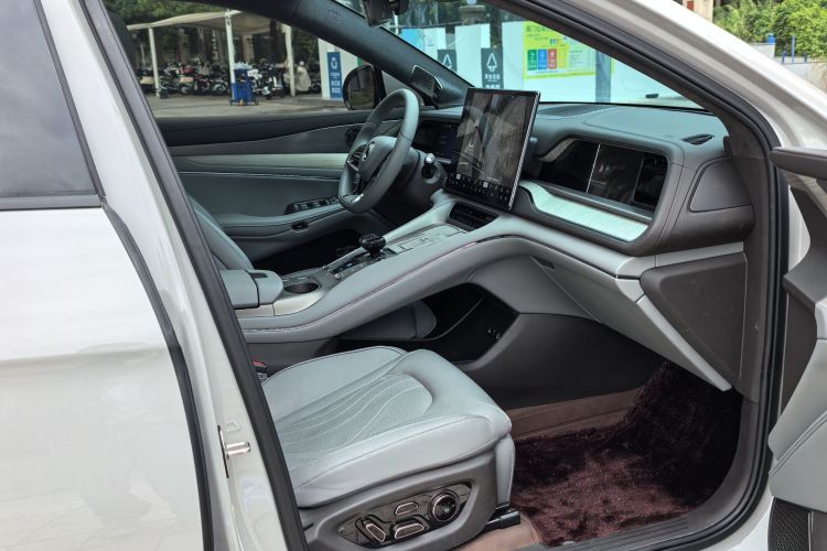 腾势N7 2023款 长续航性能Max版局部细节41