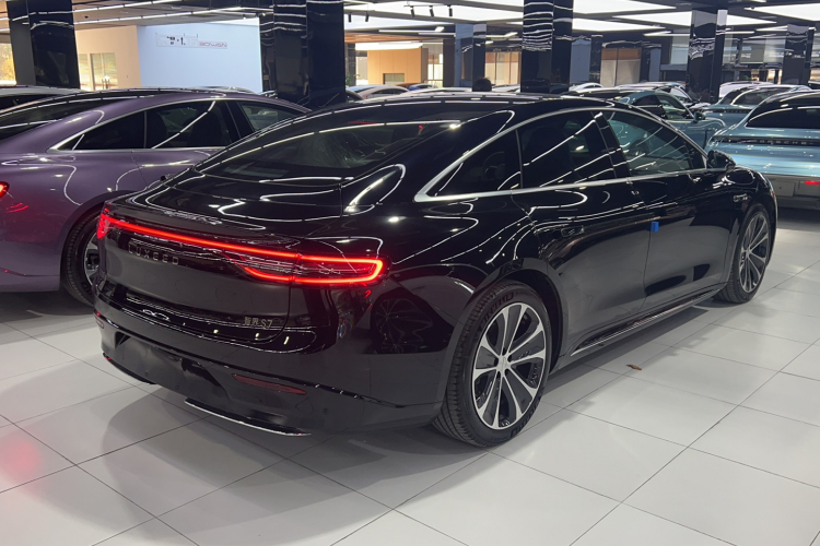 鸿蒙智行 智界S7 2024款 Pro车身外观6003