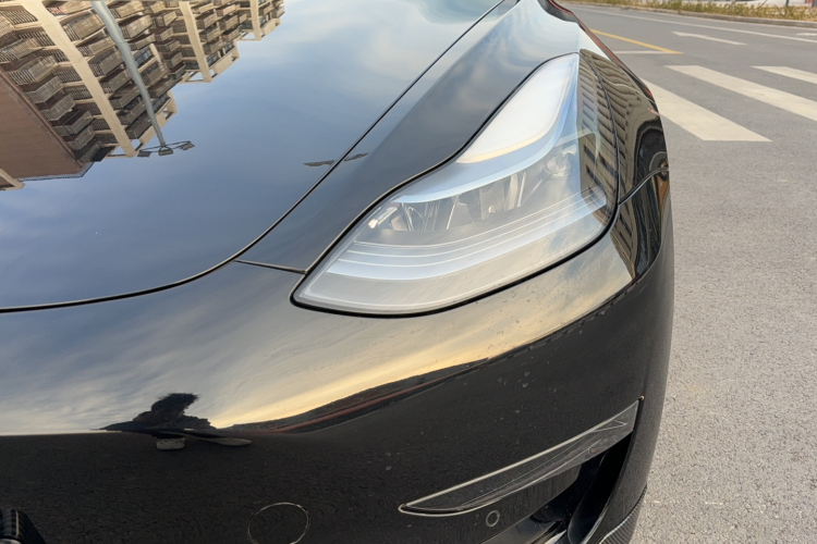 特斯拉 Model 3 2022款 Performance高性能全轮驱动版局部细节36