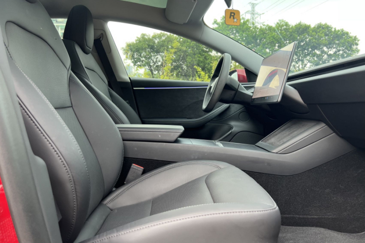 特斯拉 Model 3 2023款 长续航全轮驱动版局部细节9001