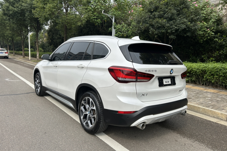 宝马X1 2022款 sDrive20Li 时尚型车身外观6003