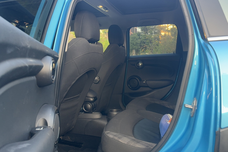 MINI 2015款 1.5T COOPER Fun 五门版中控内饰7003