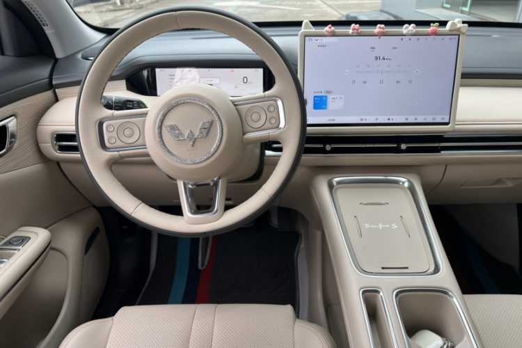 五菱汽车 缤果S 2025款 325km 尊享款中控内饰7005