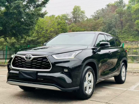 丰田 汉兰达 2026款 2.5L智能电混双擎两驱精英版 7座